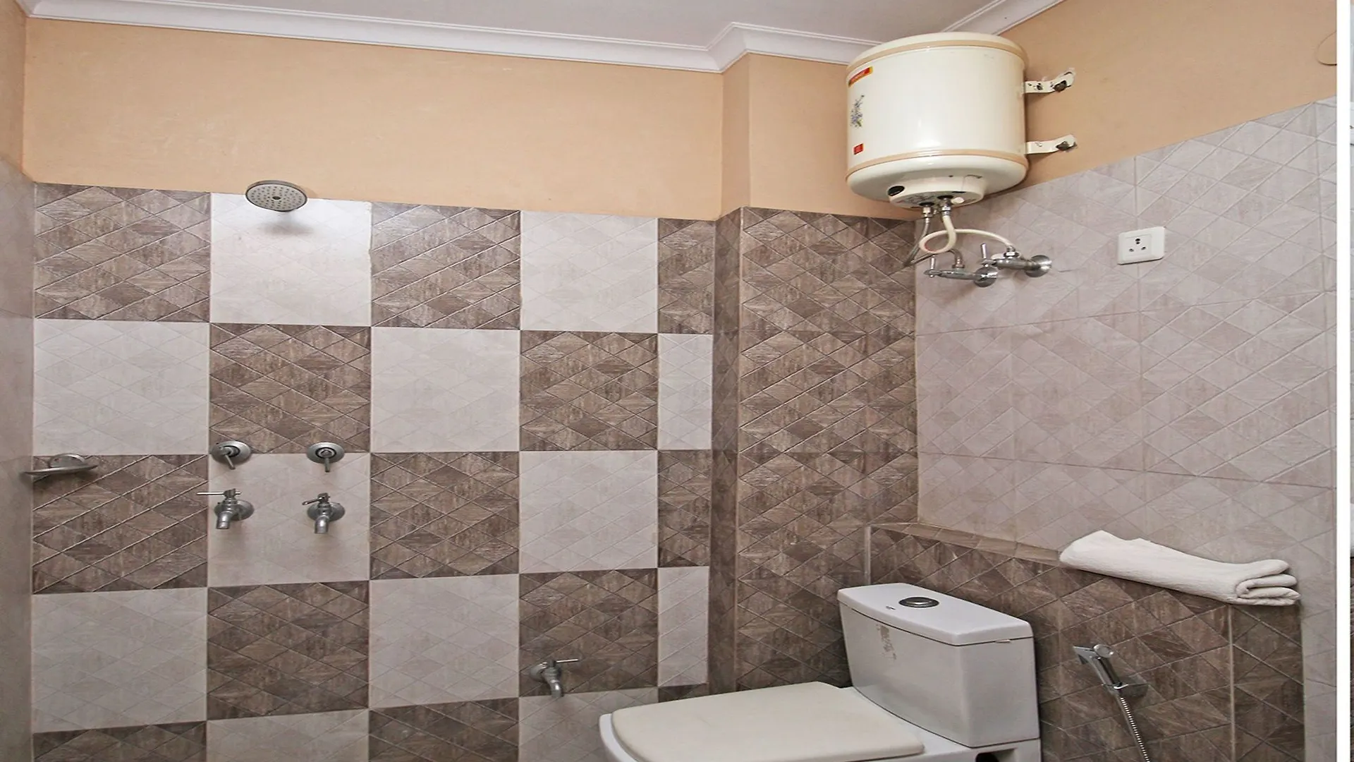 Oyo 6539 Home Stay Laxmi Villa Gurgaon