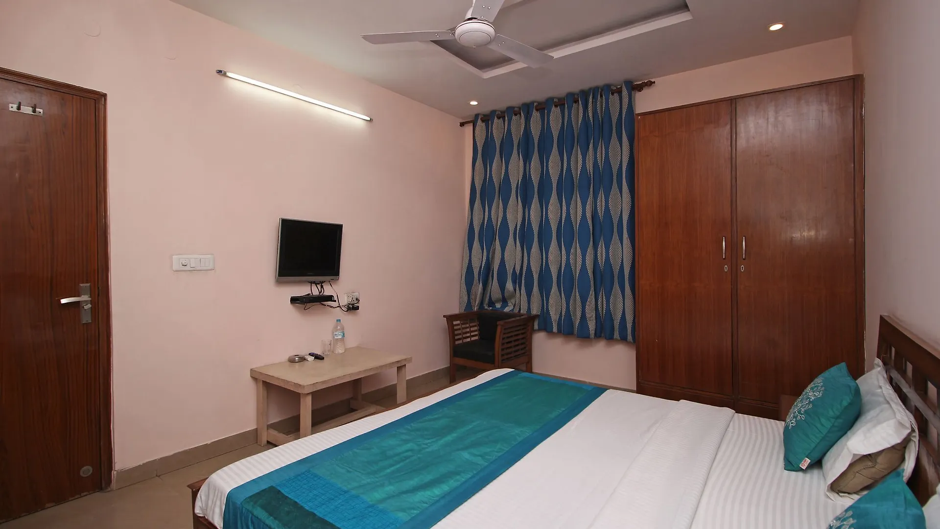 Oyo 6539 Home Stay Laxmi Villa Gurgaon Bed & Breakfast